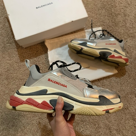 Authentic Triple S Balenciaga - Picture 3 of 5